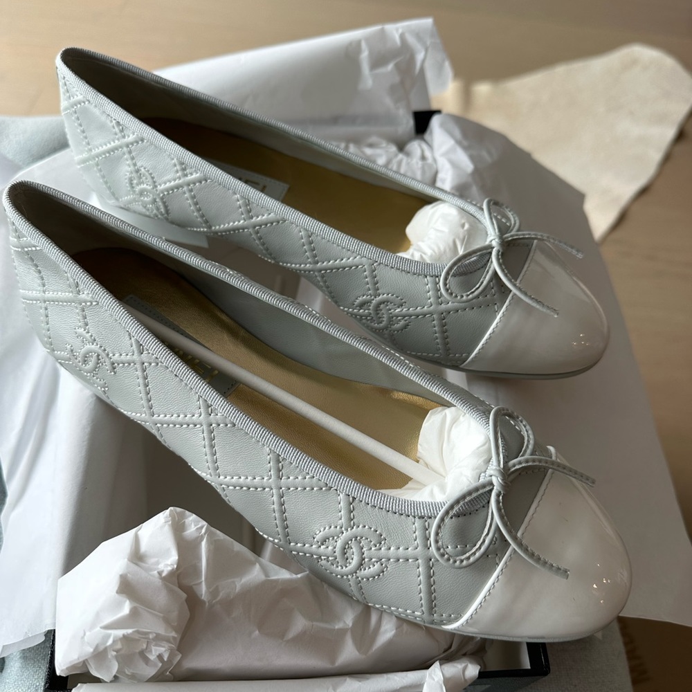 Chanel gray white flats 39.5 C (wide) SOLD OUT